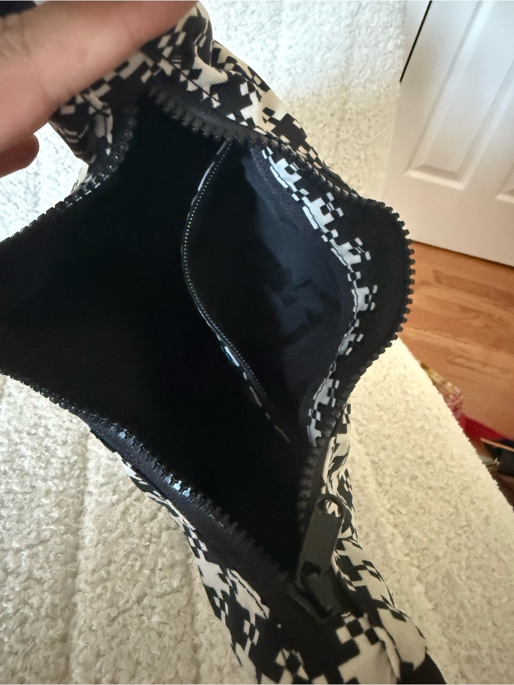 BAGGU Black and White Check Mini Shoulder Bag - Picture 3 of 4